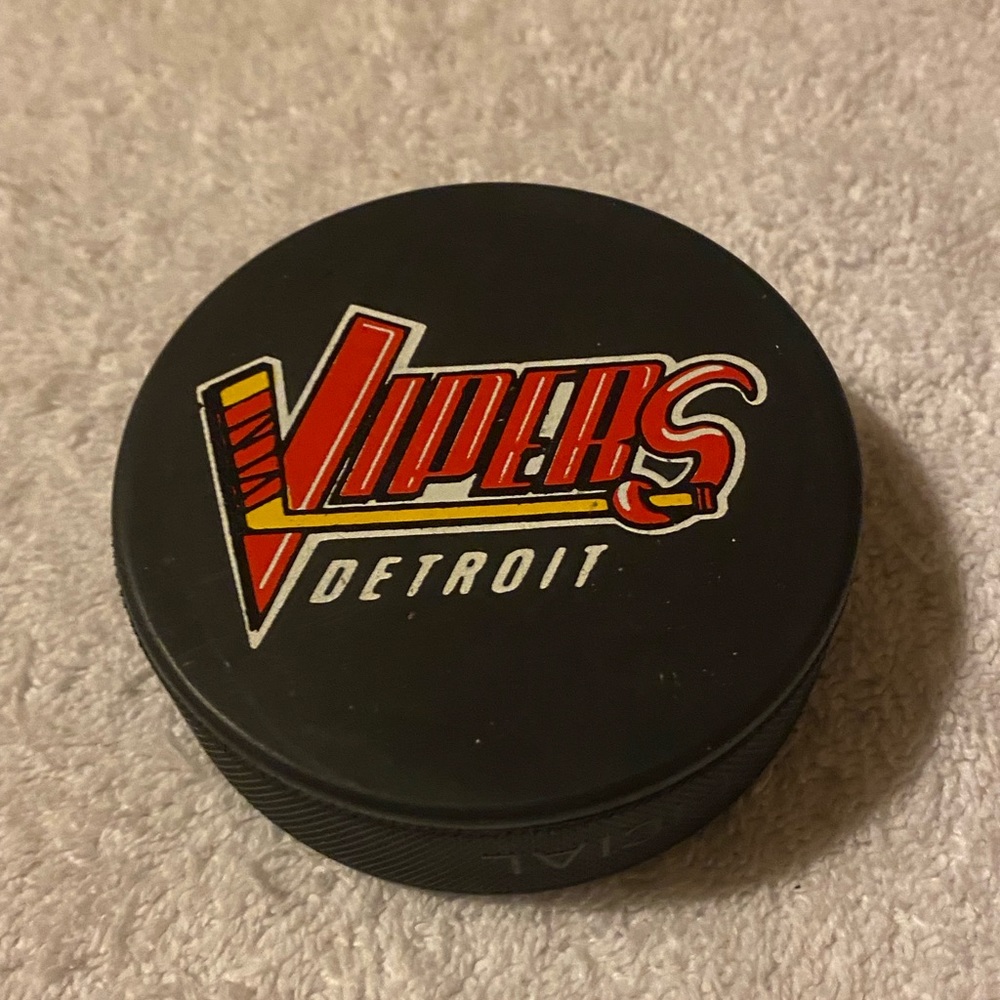 Detroit Vipers IHL Vintage Hockey Puck